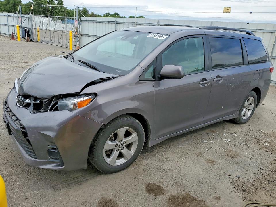 2018 TOYOTA SIENNA - Търг №56981966