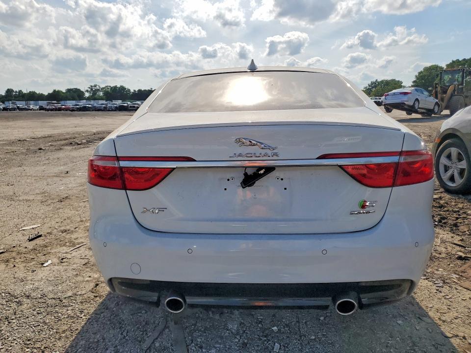 Photo 6 from auction – 2017 JAGUAR XF with VIN SAJBM4BV8HCY38219