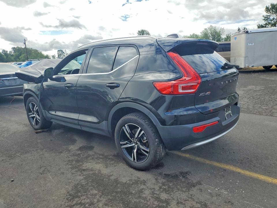 Photo 2 from auction – 2025 VOLVO XC40 with VIN YV4L12UJ4S2466110