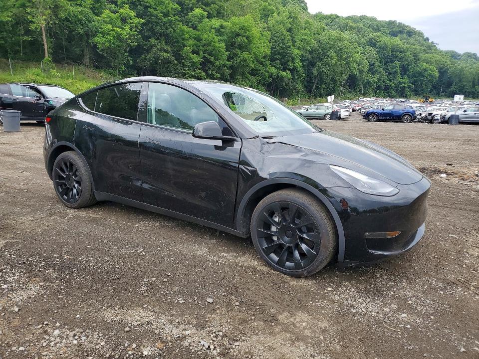 Photo 4 from auction – 2024 TESLA MODEL Y with VIN 7SAYGDEE7RA243958