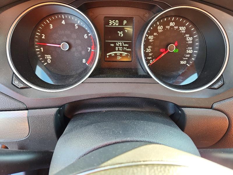 Zdjęcie 9 z aukcji – 2017 VOLKSWAGEN JETTA z VIN 3VW2B7AJ4HM306952