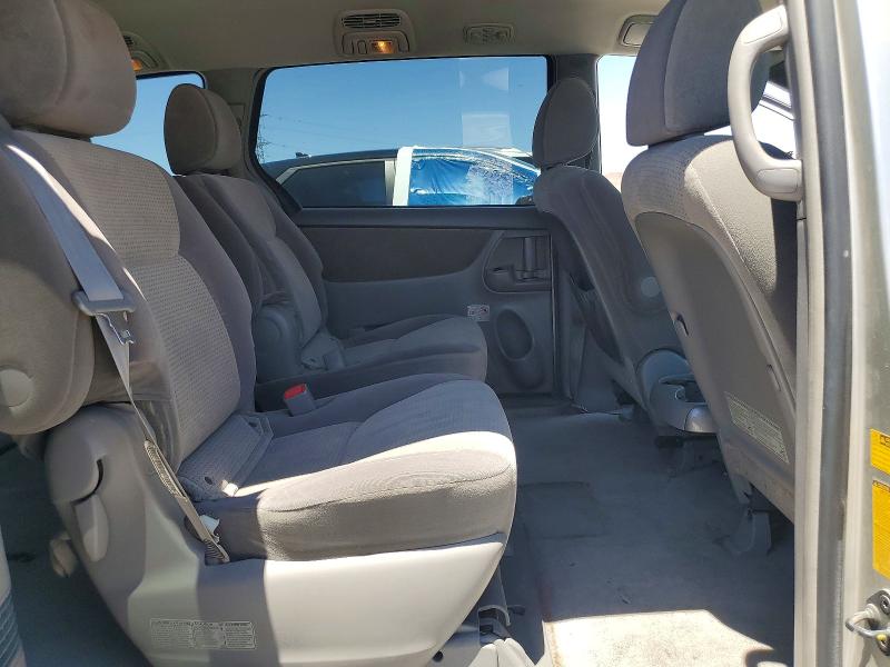Photo 11 from auction – 2010 TOYOTA SIENNA with VIN 5TDKK4CC7AS335433