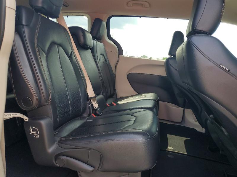 Photo 11 from auction – 2018 CHRYSLER PACIFICA with VIN 2C4RC1BGXJR317886