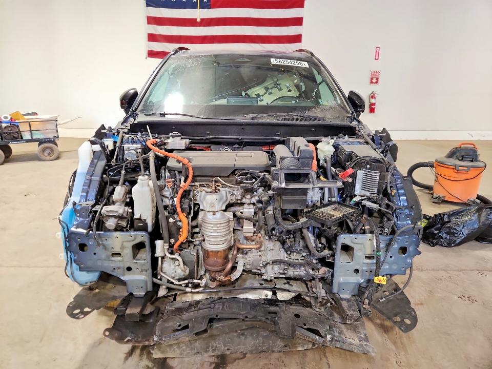 Photo 5 from auction – 2024 HONDA CR-V with VIN 2HKRS6H84RH802632