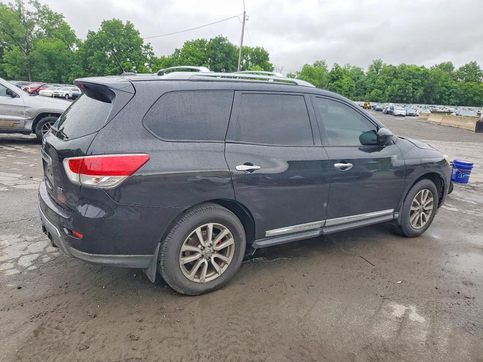 Photo 3 from auction – 2015 NISSAN PATHFINDER with VIN 5N1AR2MMXFC674291