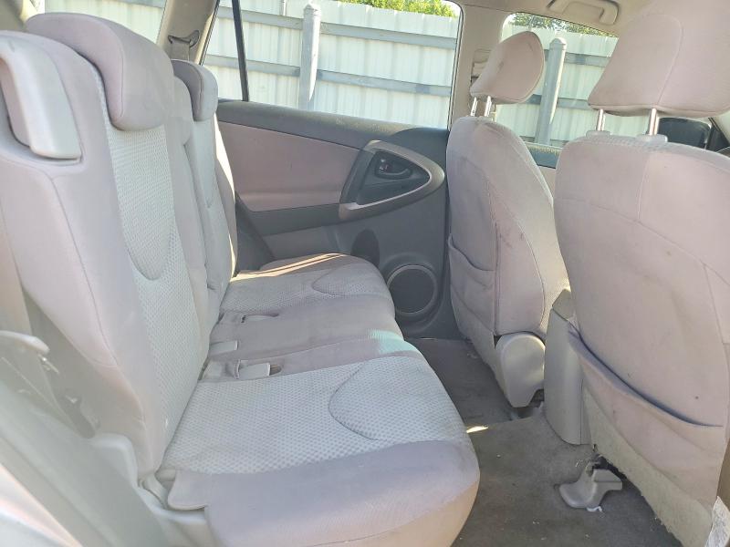 Photo 11 from auction – 2006 TOYOTA RAV4 with VIN JTMZD33V266012872