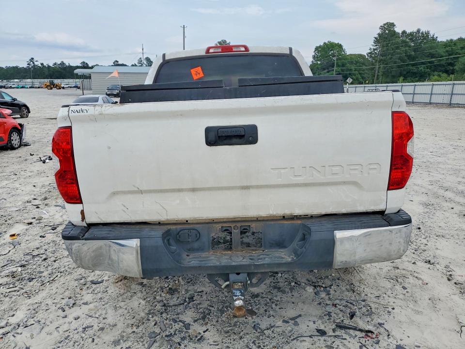 Photo 6 from auction – 2016 TOYOTA TUNDRA with VIN 5TFEM5F18GX103871