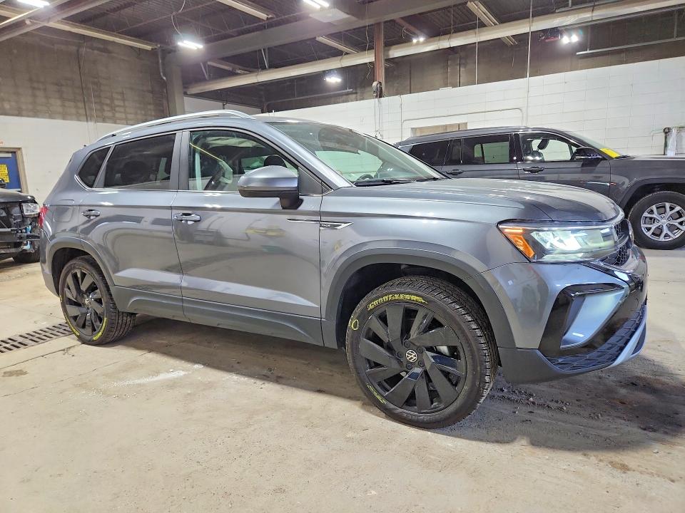 Photo 4 from auction – 2023 VOLKSWAGEN TAOS with VIN 3VVVX7B22PM351252