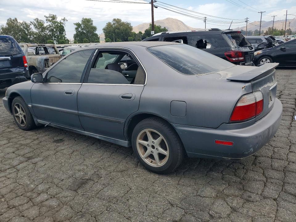 Photo 2 from auction – 1996 HONDA ACCORD with VIN 1HGCD563XTA232752