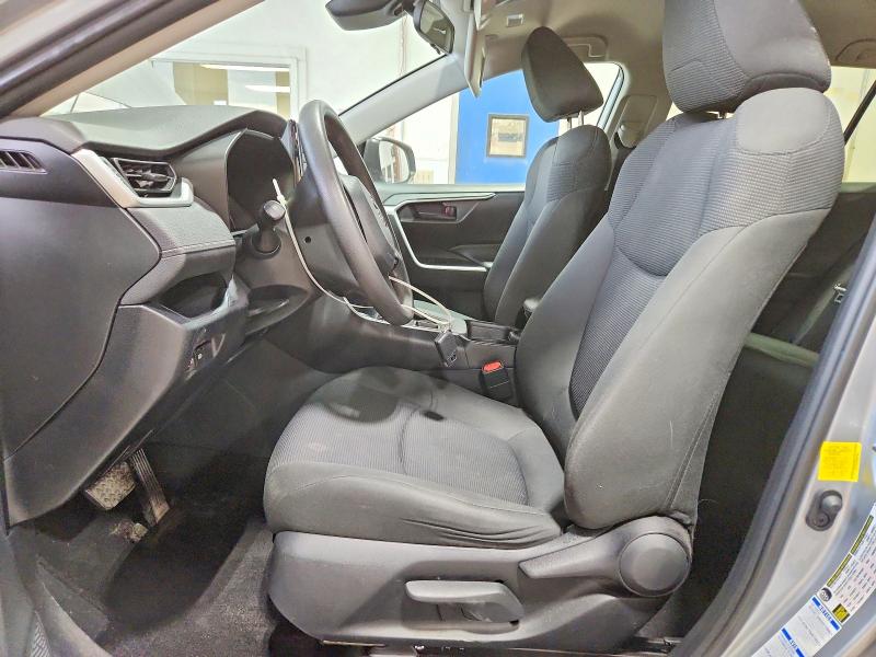 Photo 7 from auction – 2019 TOYOTA RAV4 with VIN 2T3F1RFV8KW057494