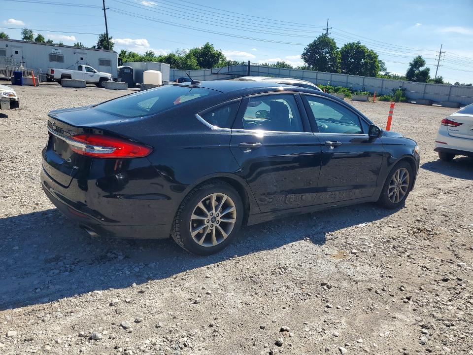 Photo 3 from auction – 2017 FORD FUSION with VIN 3FA6P0H73HR108489