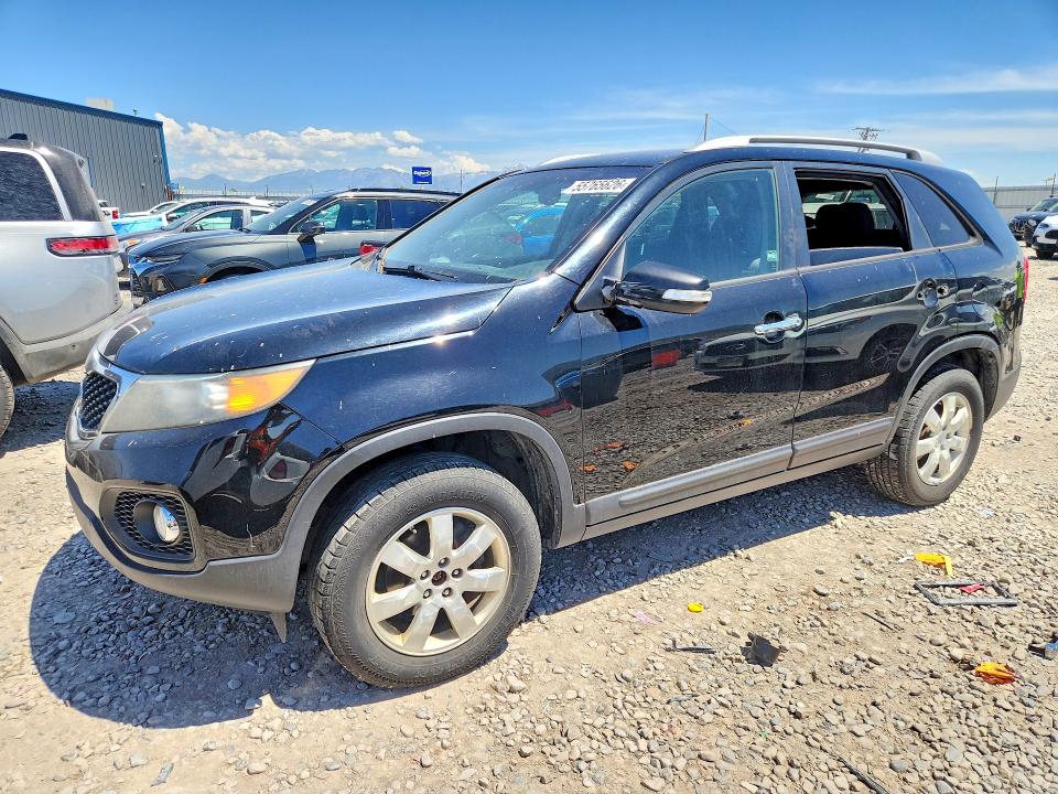 KIA SORENTO 2011 with VIN 5XYKT4A10BG183878 - Photo from auction