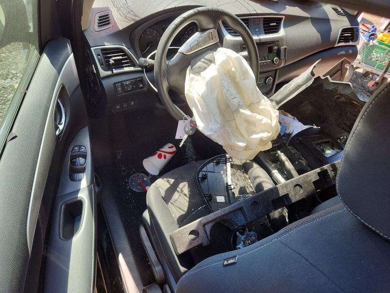 Photo 8 from auction – 2017 NISSAN SENTRA with VIN 3N1AB7AP3HY378868