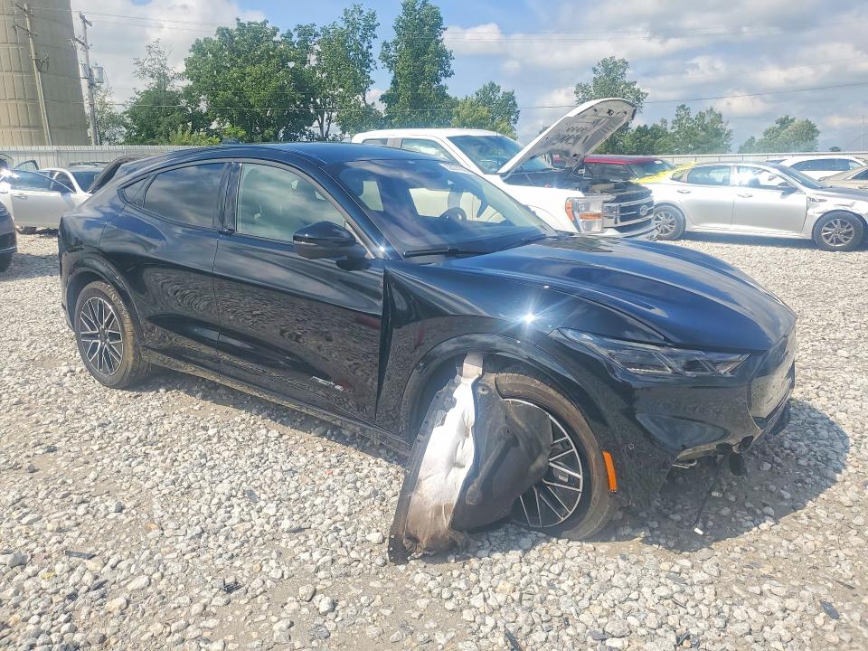 Photo 4 from auction – 2024 FORD MUSTANG MACH-E with VIN 3FMTK3SU7RMA45497