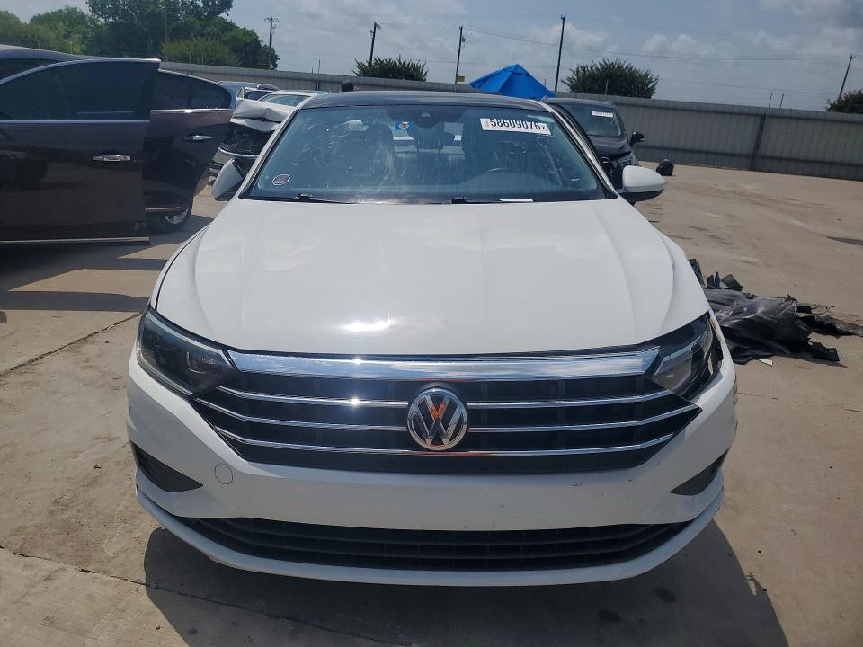 Photo 5 from auction – 2020 VOLKSWAGEN JETTA with VIN 3VWEB7BU8LM073771