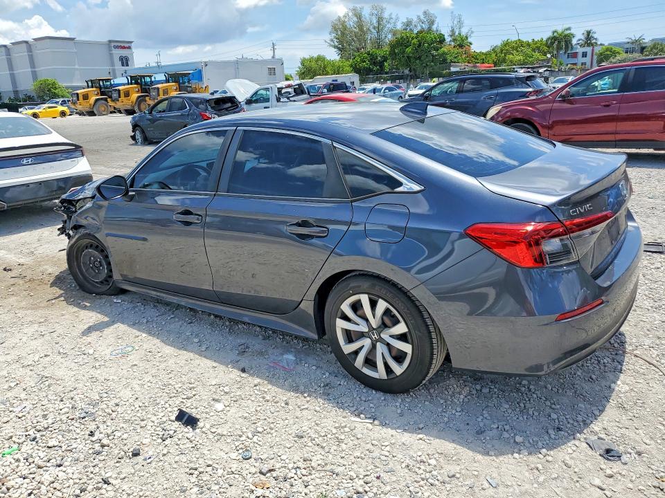 Photo 2 from auction – 2022 HONDA CIVIC with VIN 2HGFE2F20NH511101