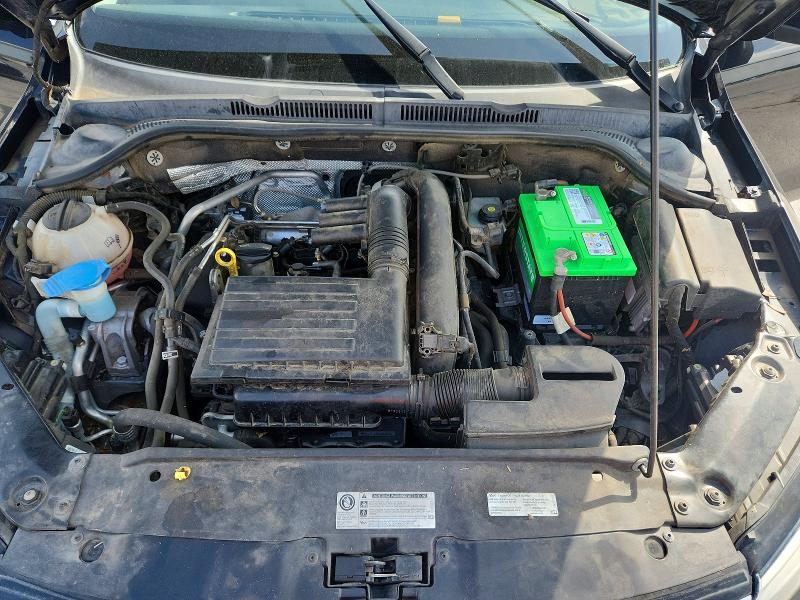 Photo 11 from auction – 2017 VOLKSWAGEN JETTA with VIN 3VW2B7AJ1HM227156