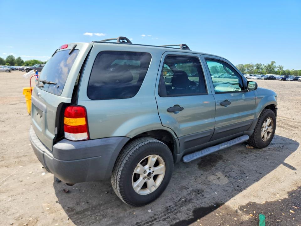 Photo 3 from auction – 2007 FORD ESCAPE with VIN 1FMYU03ZX7KB34638