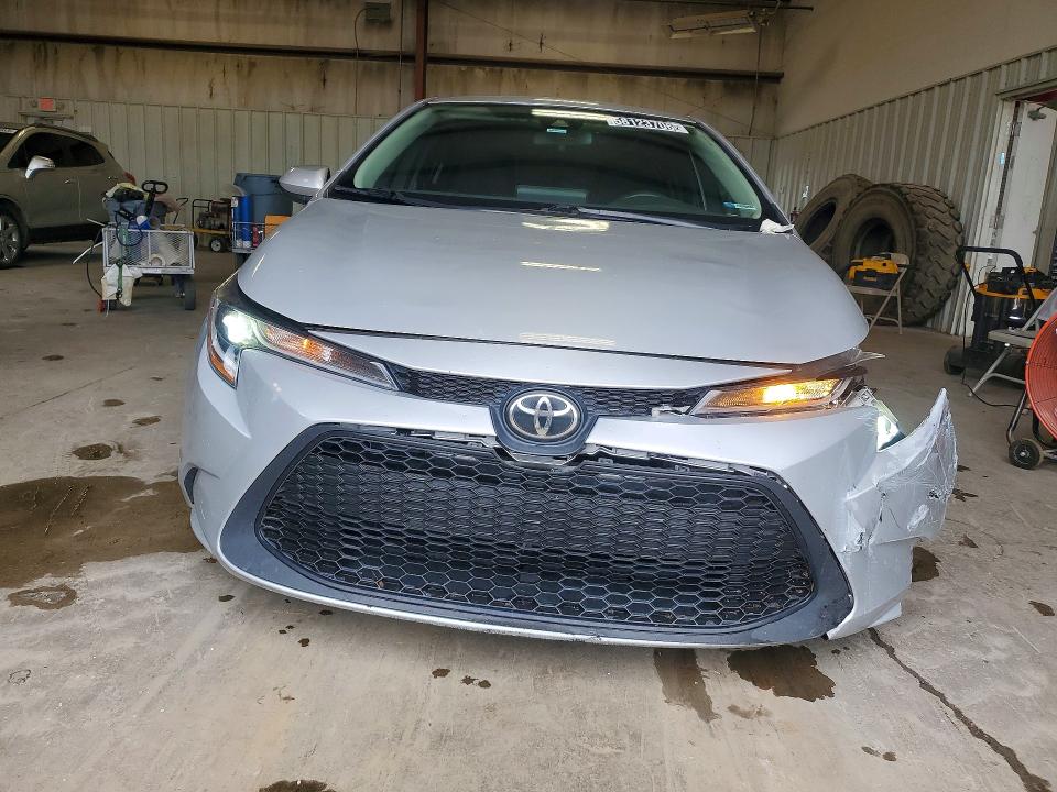 Photo 5 from auction – 2022 TOYOTA COROLLA with VIN 5YFEPMAE4NP325394