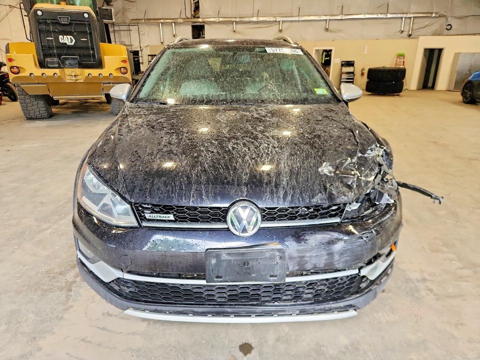 Photo 5 from auction – 2017 VOLKSWAGEN GOLF ALLTRACK with VIN 3VWM17AU3HM534530