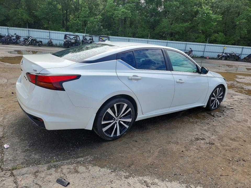 Photo 3 from auction – 2019 NISSAN ALTIMA with VIN 1N4BL4CV4KC256762