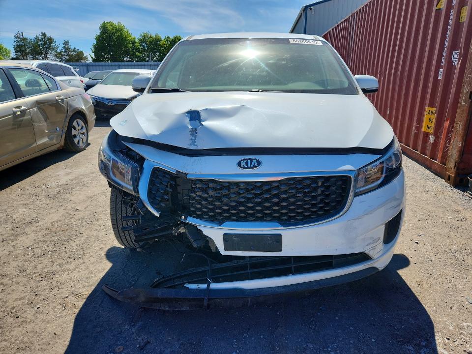 Photo 5 from auction – 2017 KIA SEDONA with VIN KNDMB5C14H6341374