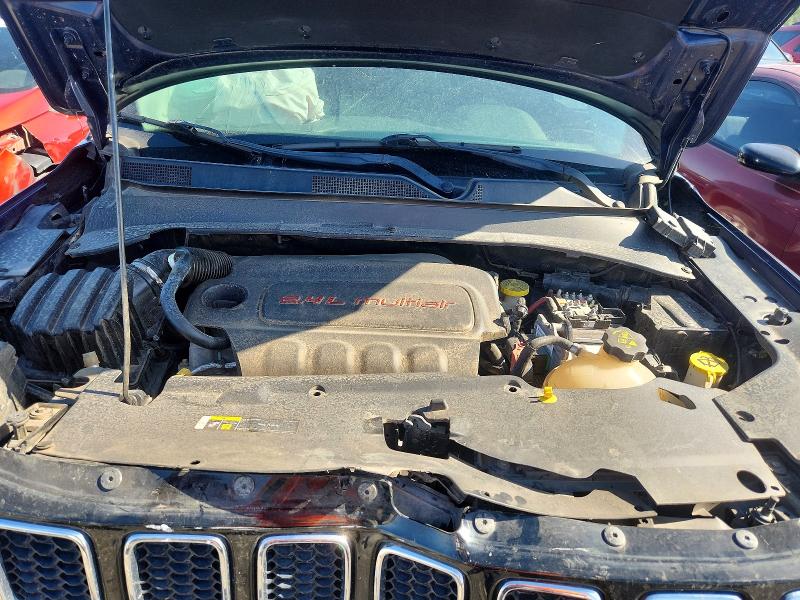 Photo 11 from auction – 2018 JEEP COMPASS with VIN 3C4NJDBB6JT232082