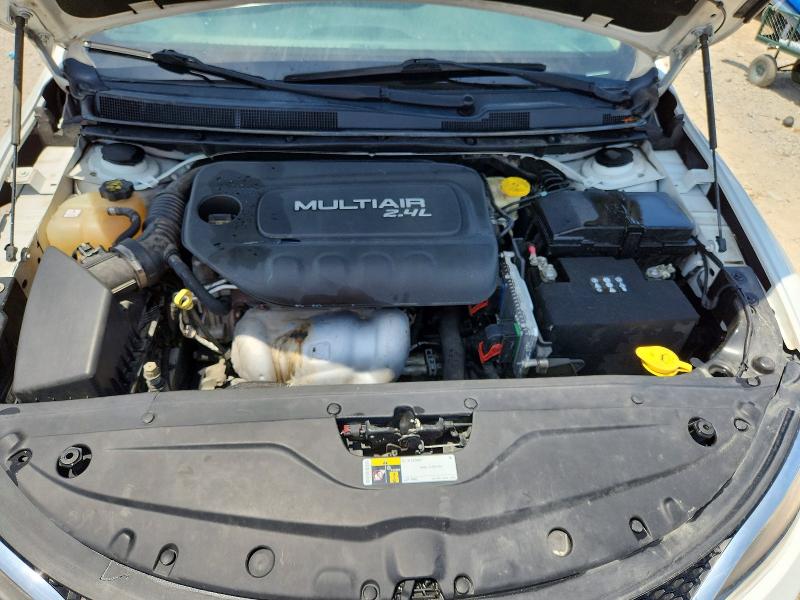 Photo 11 from auction – 2016 CHRYSLER 200 with VIN 1C3CCCAB9GN126879