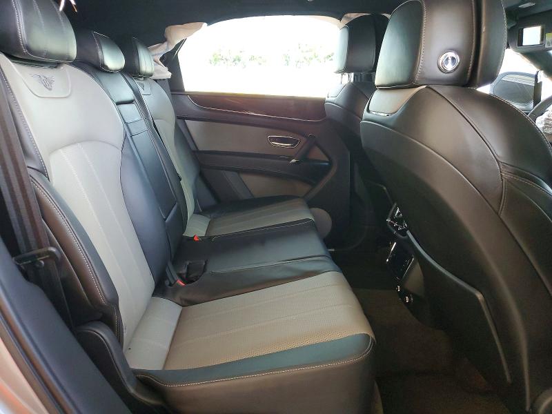 Zdjęcie 10 z aukcji – 2018 BENTLEY BENTAYGA z VIN SJAAC2ZV6JC017814