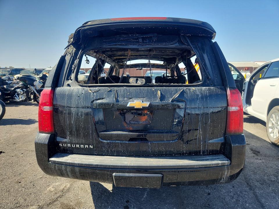 Photo 6 from auction – 2016 CHEVROLET SUBURBAN with VIN 1GNSKHKC3GR328664