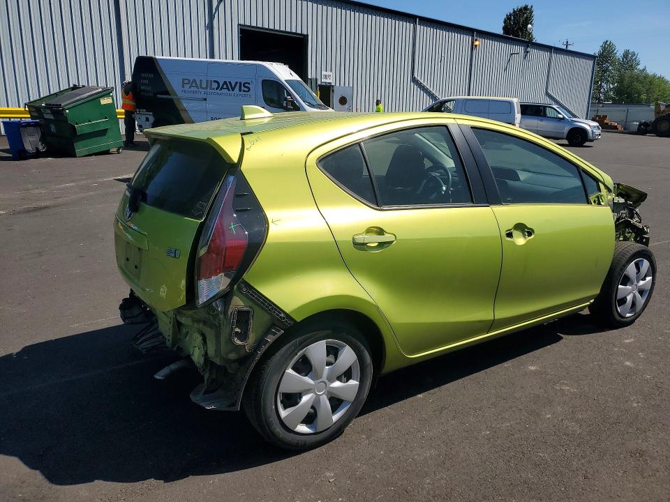Photo 3 from auction – 2016 TOYOTA PRIUS C with VIN JTDKDTB3XG1133231