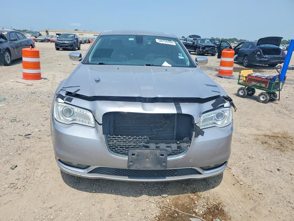 Photo 5 from auction – 2017 CHRYSLER 300 with VIN 2C3CCAEGXHH570504