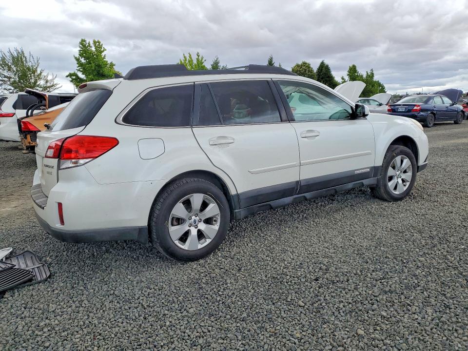 Photo 3 from auction – 2012 SUBARU OUTBACK with VIN 4S4BRBKC6C3260497
