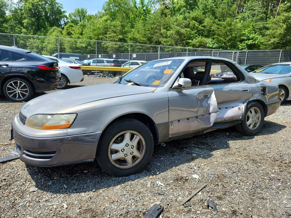 LEXUS ES 1996 with VIN JT8BF12G6T0170745 - Photo from auction