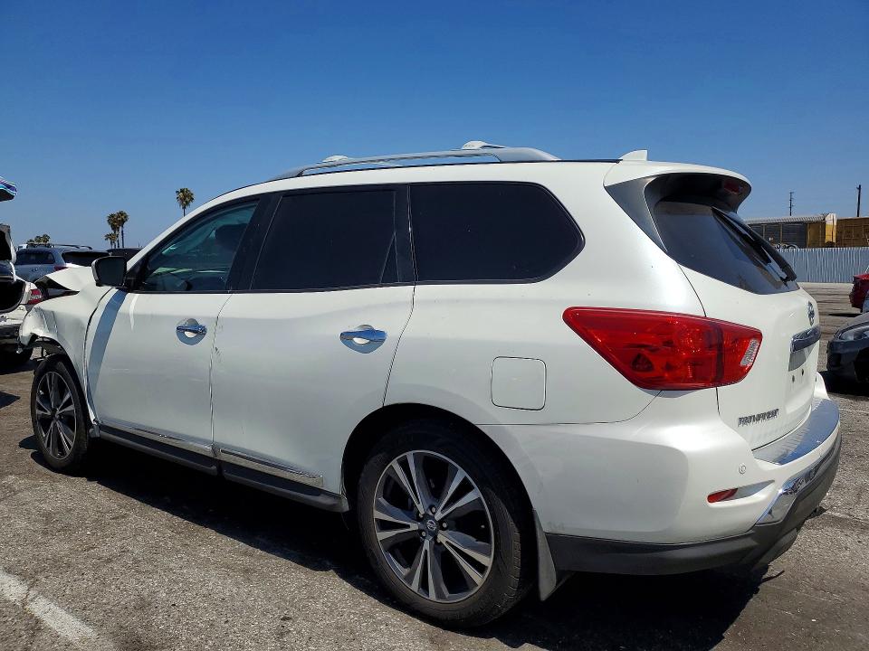 Photo 2 from auction – 2019 NISSAN PATHFINDER with VIN 5N1DR2MN2KC636344