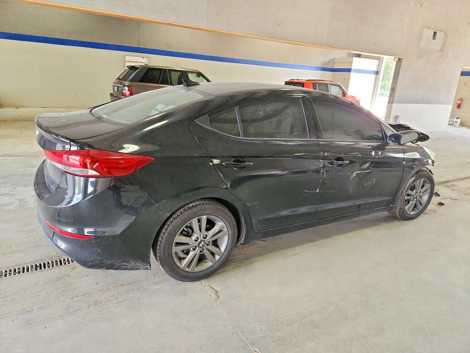 Photo 3 from auction – 2018 HYUNDAI ELANTRA with VIN 5NPD84LF2JH279005
