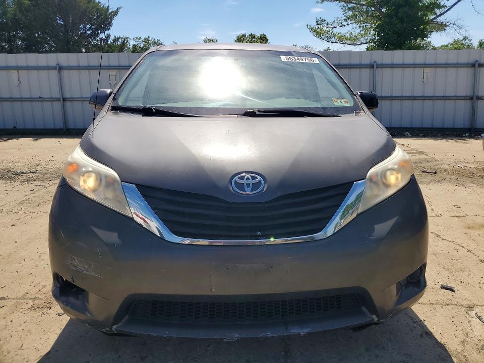 Photo 5 from auction – 2011 TOYOTA SIENNA with VIN 5TDKK3DCXBS163358