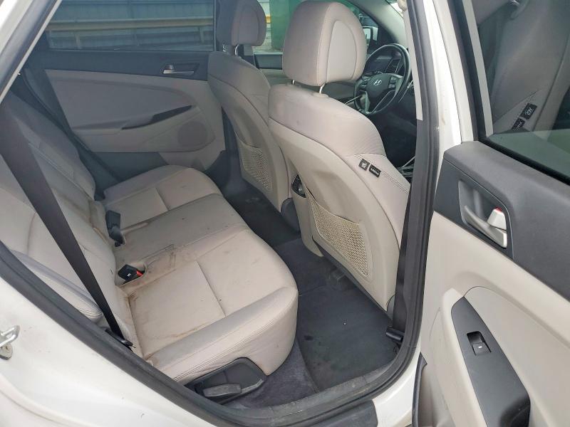Photo 11 from auction – 2018 HYUNDAI TUCSON with VIN KM8J33A2XJU802493