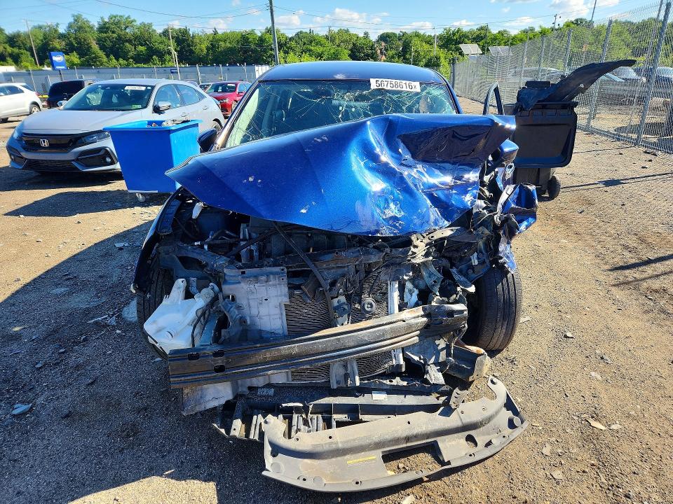Photo 5 from auction – 2016 NISSAN SENTRA with VIN 3N1AB7AP4GY321691