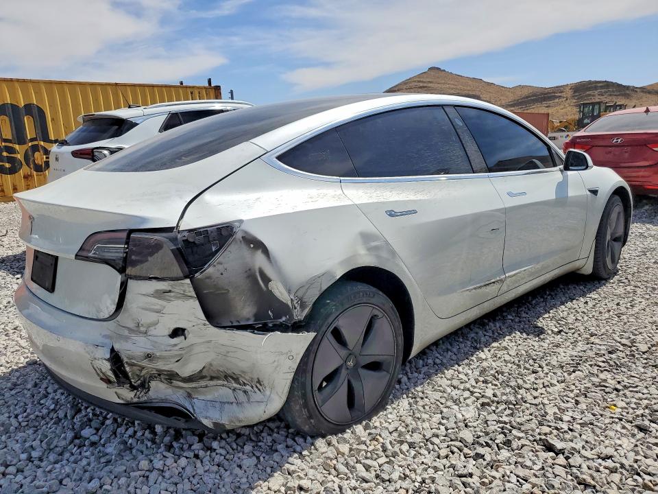 Photo 3 from auction – 2020 TESLA MODEL 3 with VIN 5YJ3E1EA4LF631524
