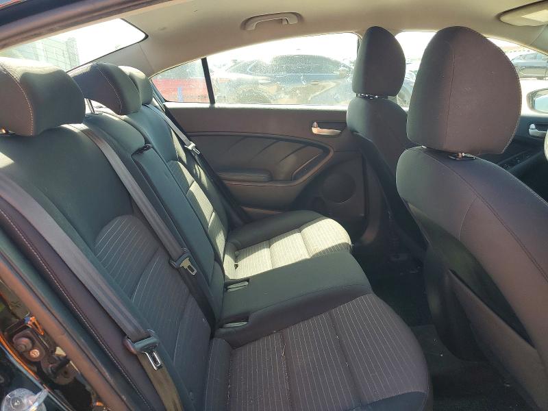 Foto 10 de la subasta – 2017 KIA FORTE con VIN 3KPFL4A70HE017002