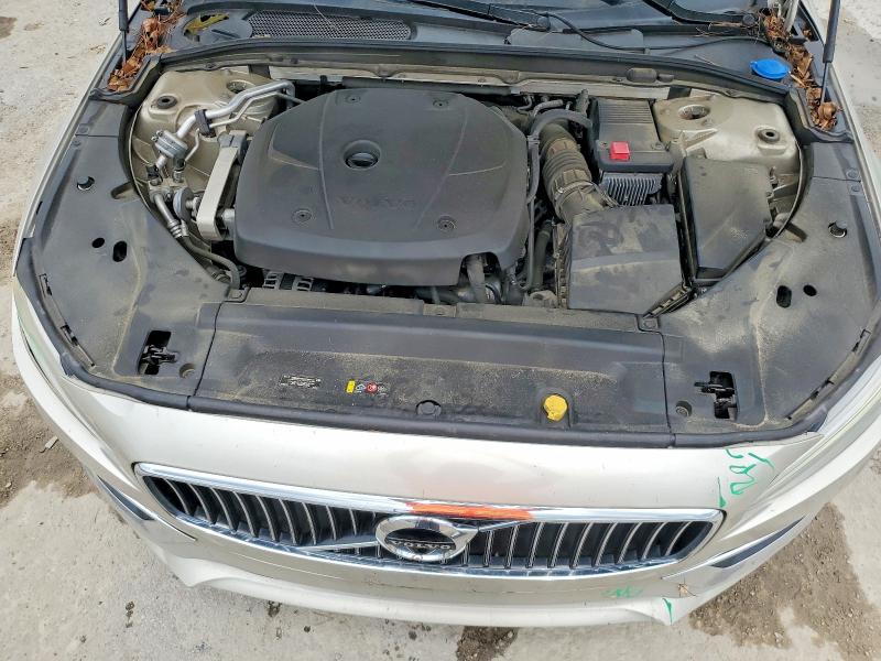 Photo 11 from auction – 2017 VOLVO S90 with VIN YV1A22MLXH1017421
