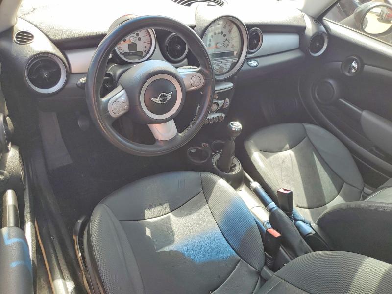 Photo 8 from auction – 2008 MINI COOPER with VIN WMWMF33538TU66053