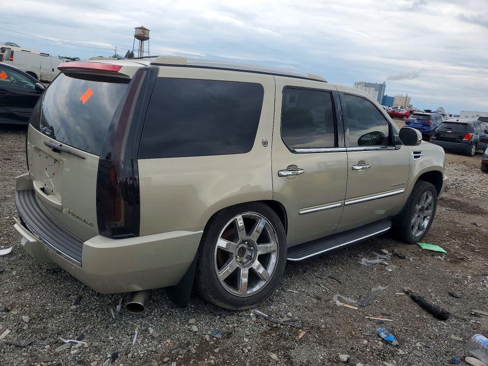 Photo 3 from auction – 2012 CADILLAC ESCALADE with VIN 1GYS4BEF3CR152175