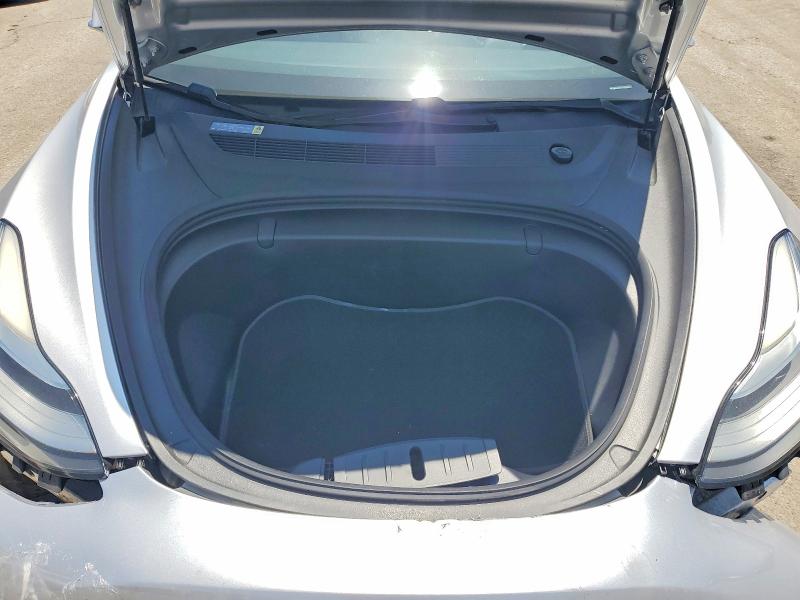 Photo 11 from auction – 2018 TESLA MODEL 3 with VIN 5YJ3E1EA2JF044087