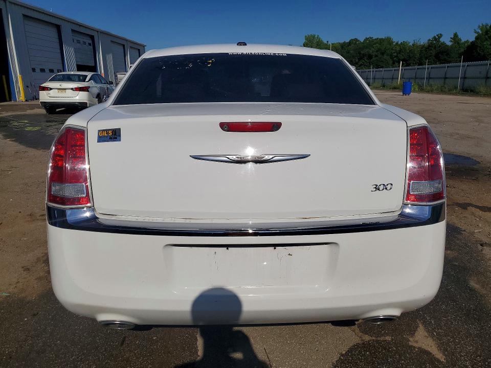 Photo 6 from auction – 2013 CHRYSLER 300 with VIN 2C3CCAAG3DH615332