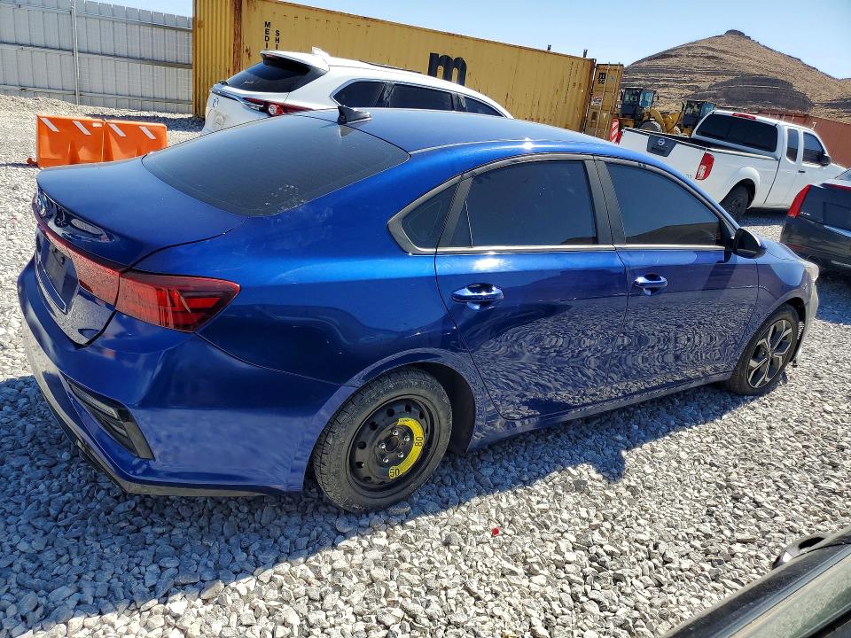 Photo 3 from auction – 2019 KIA FORTE with VIN 3KPF24AD5KE064848