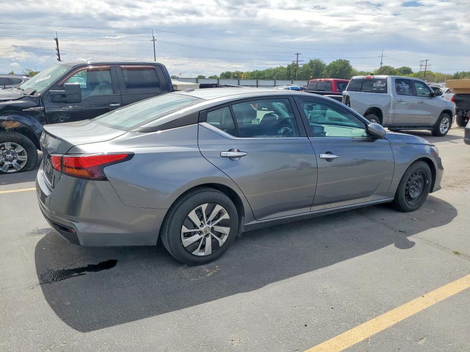 Photo 3 from auction – 2019 NISSAN ALTIMA with VIN 1N4BL4BV2KC249049