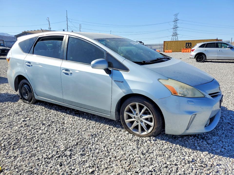Photo 4 from auction – 2014 TOYOTA PRIUS V with VIN JTDZN3EU7E3315034