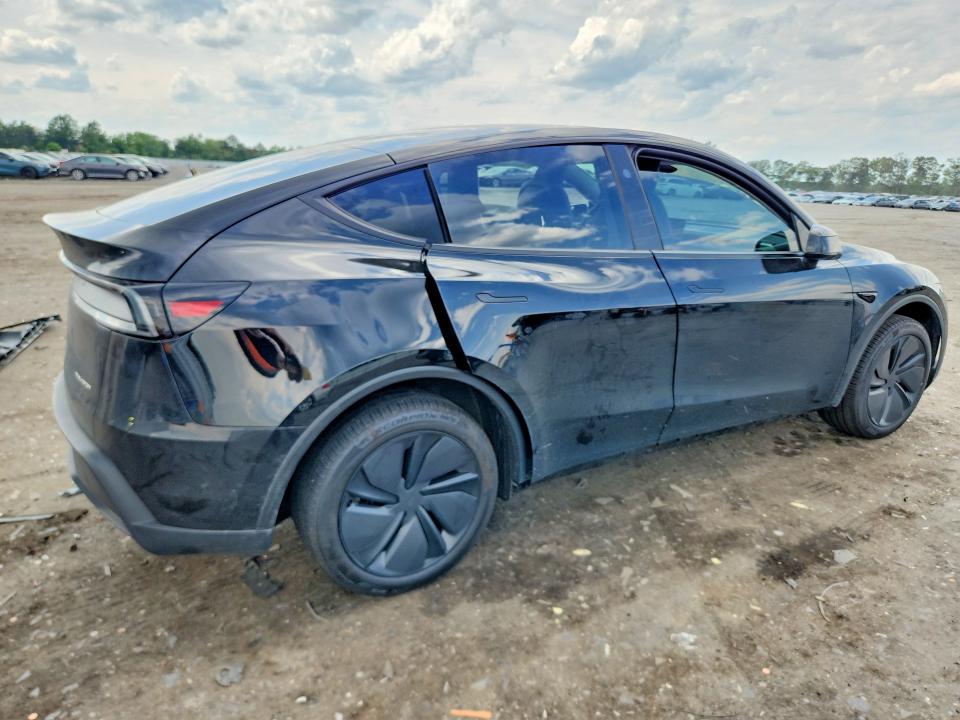 Photo 3 from auction – 2026 TESLA MODEL Y with VIN 7SAYGDEE9TA584723